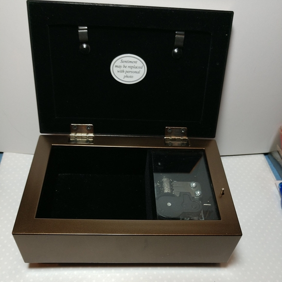 🎶🎵 Music Box 6" Carson Home Accents Serenity Prayer Plays "Friend Fur Elise" - Picture 8 of 11